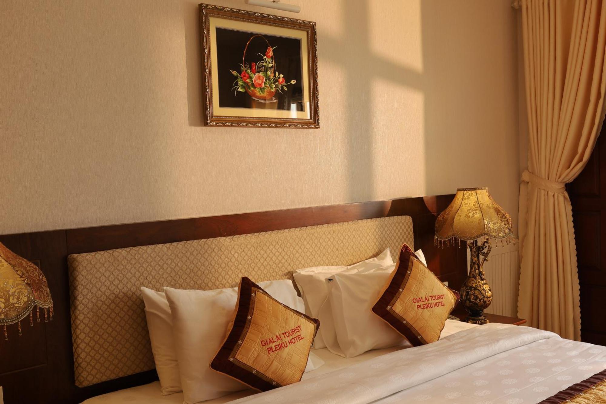 Pleiku Hotel By Gia Lai Tourist Exterior photo