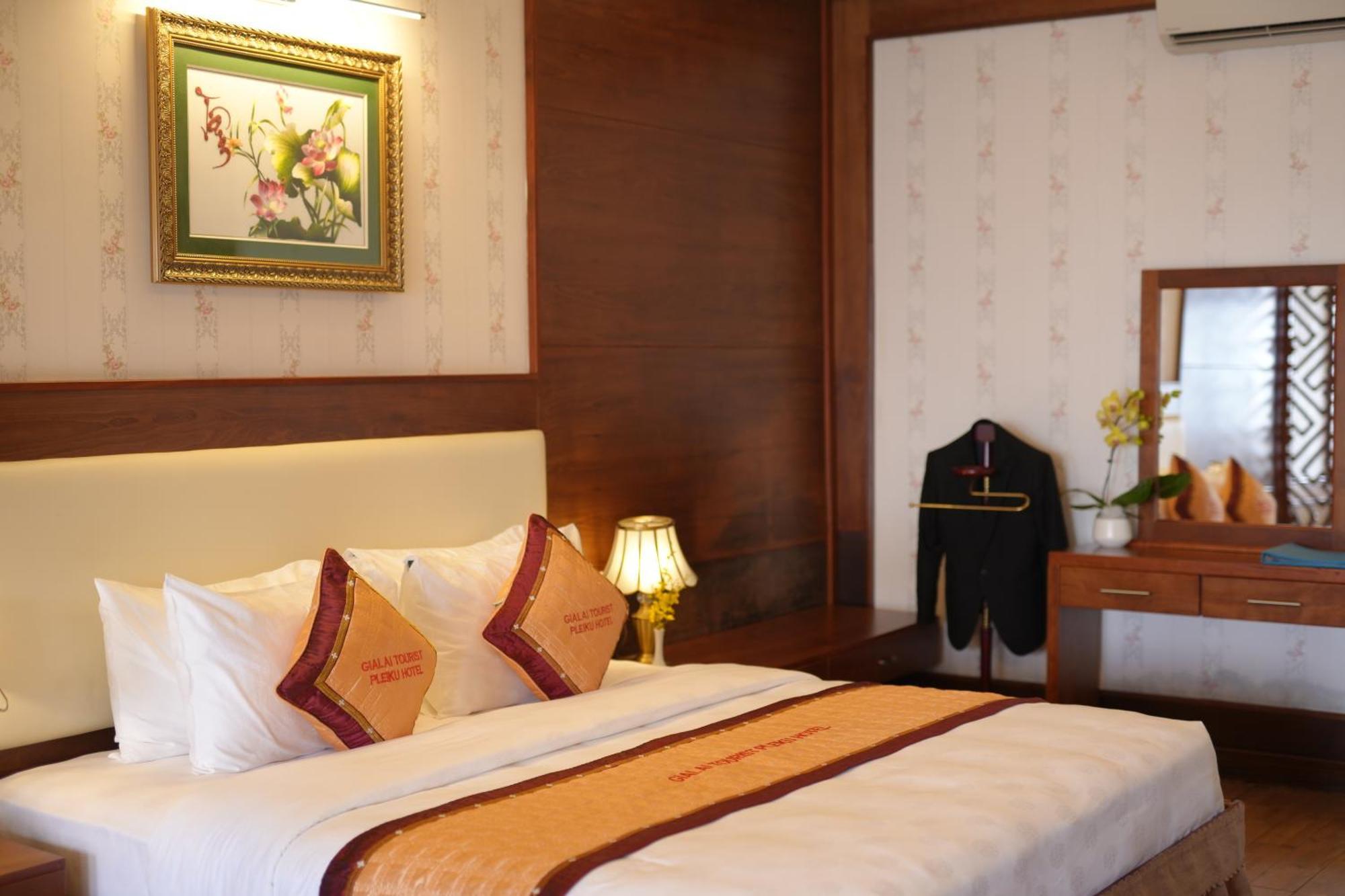 Pleiku Hotel By Gia Lai Tourist Exterior photo