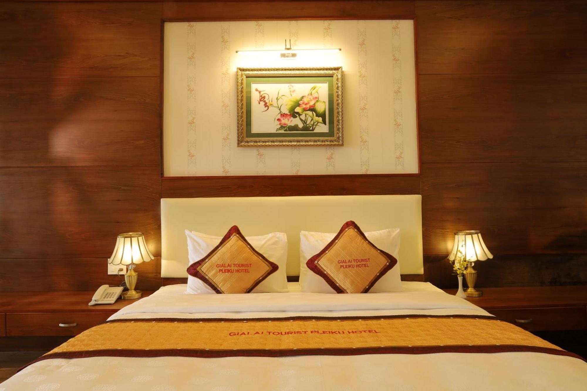 Pleiku Hotel By Gia Lai Tourist Exterior photo