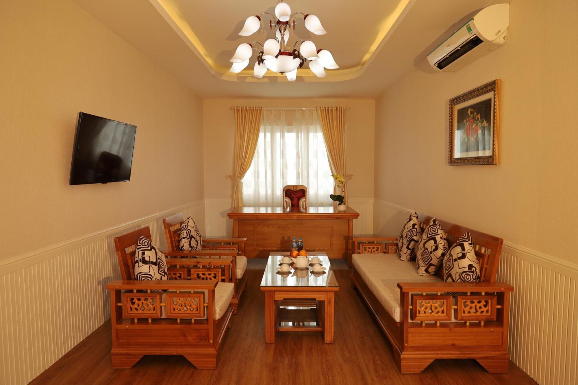 Pleiku Hotel By Gia Lai Tourist Exterior photo