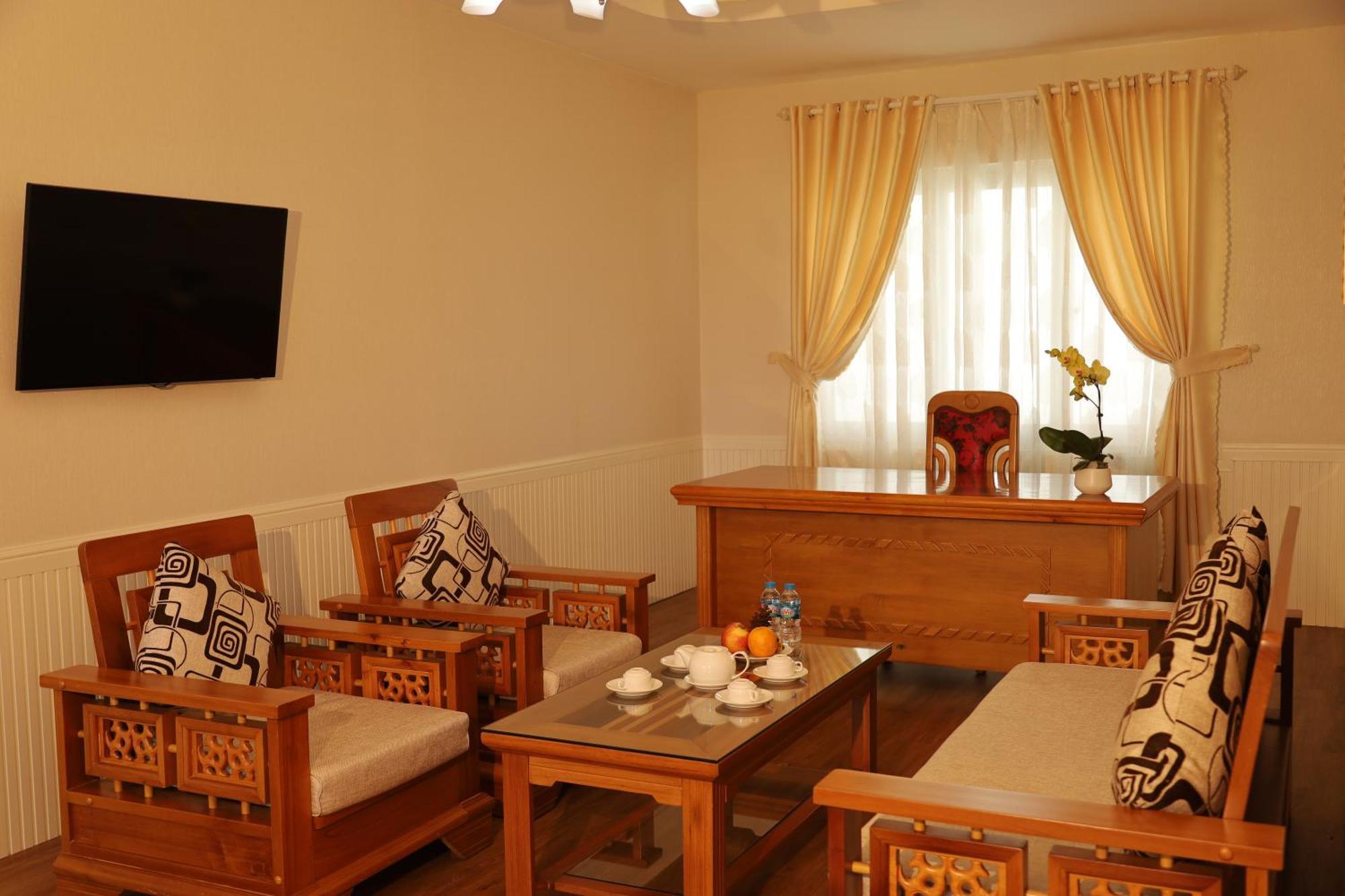 Pleiku Hotel By Gia Lai Tourist Exterior photo