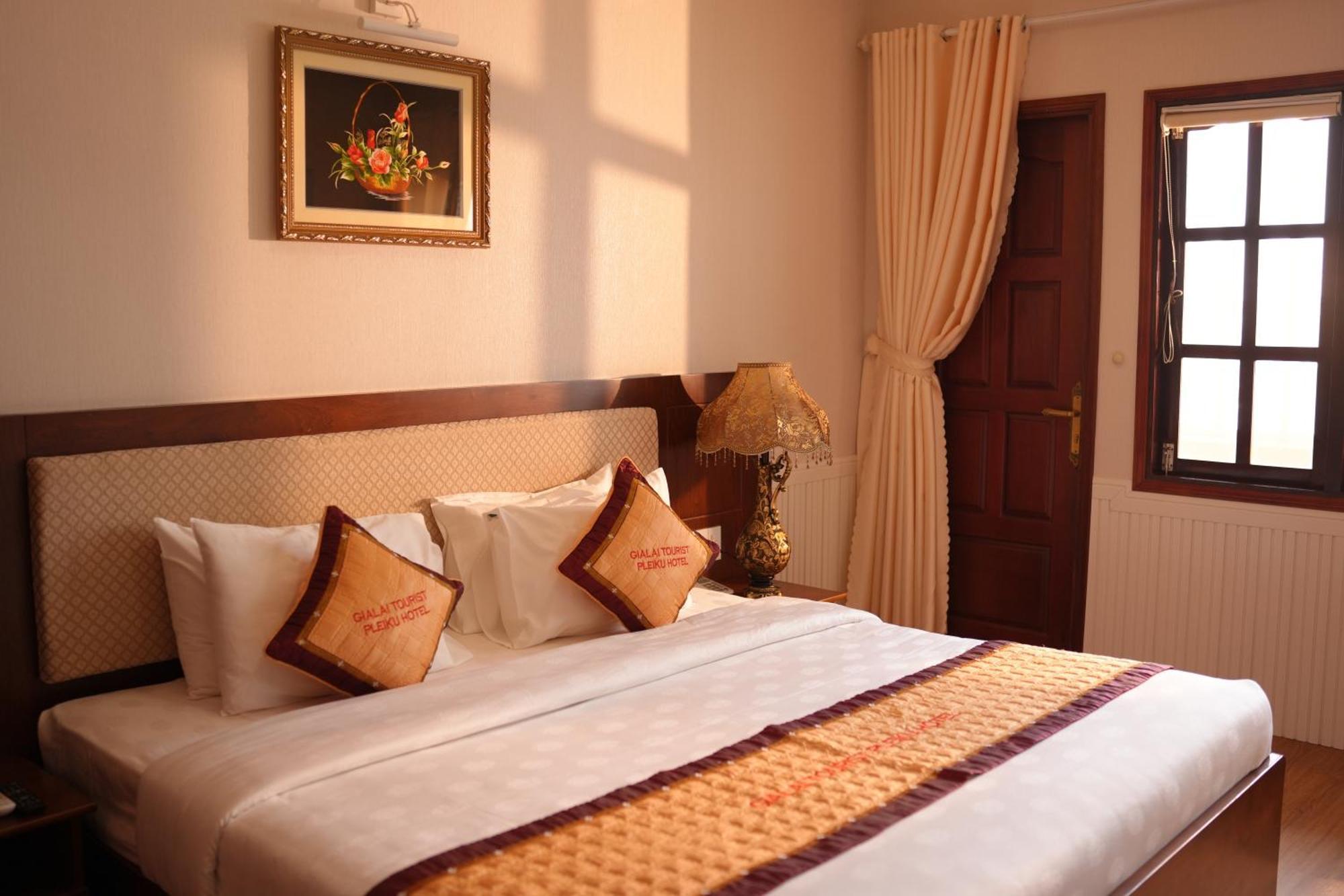 Pleiku Hotel By Gia Lai Tourist Exterior photo