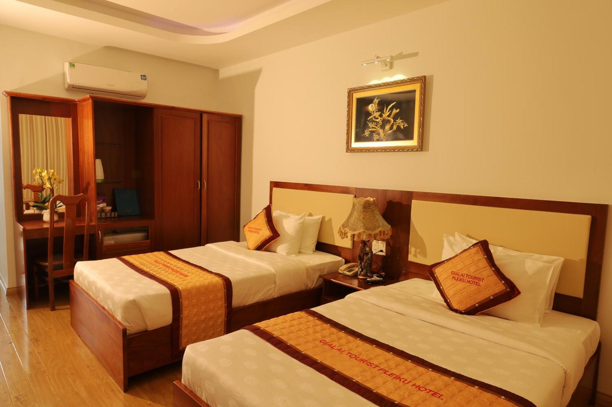 Pleiku Hotel By Gia Lai Tourist Exterior photo